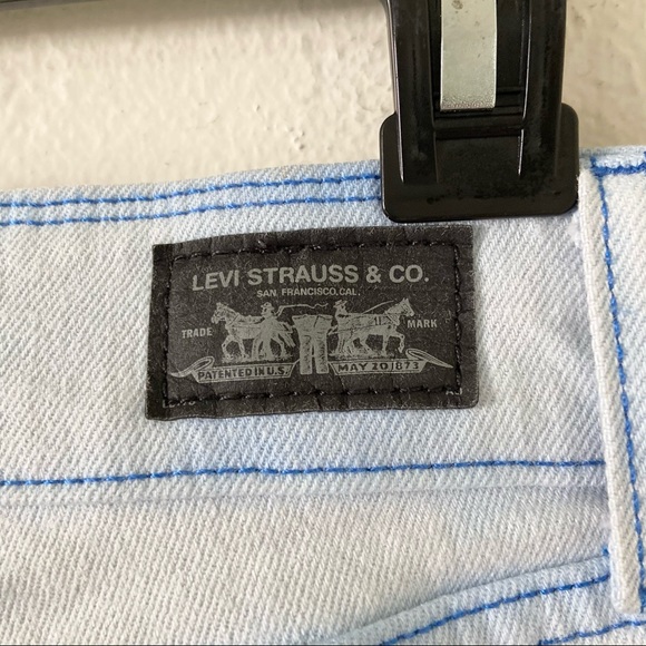 🪼SOLD🪼 Levi’s Vintage Y2k Black Tab Light Blue Wash Denim Jean Shorts | 3 - Picture 4 of 11